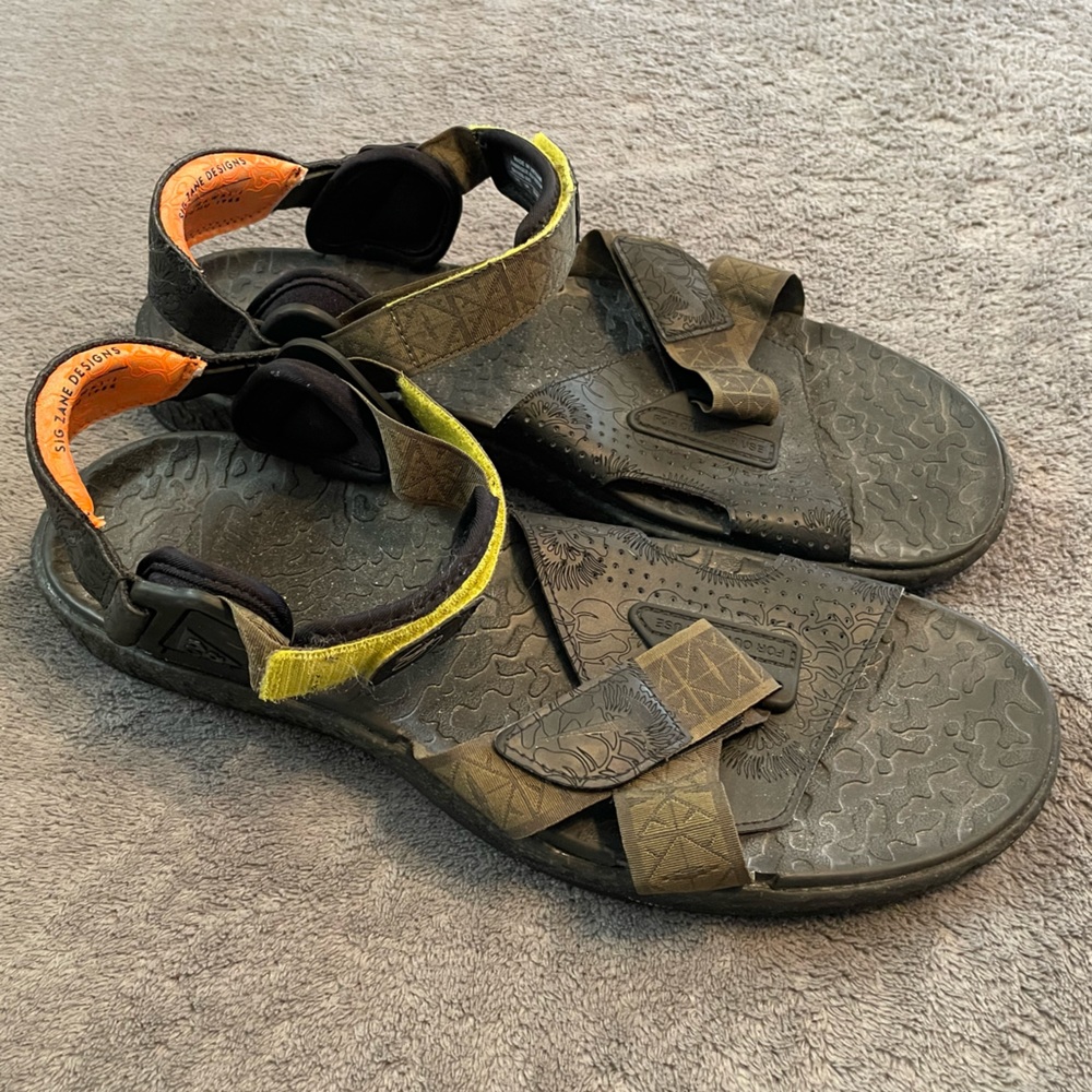 Nike Air Deschutz Outdoor Mens Sandals